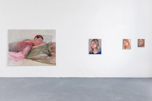 Wandansicht der Hängung meiner Malereien im Atelier und Malsaal der Kunstakademie Düsseldorf, Rundgang und Abschlusspräsentation, 2020